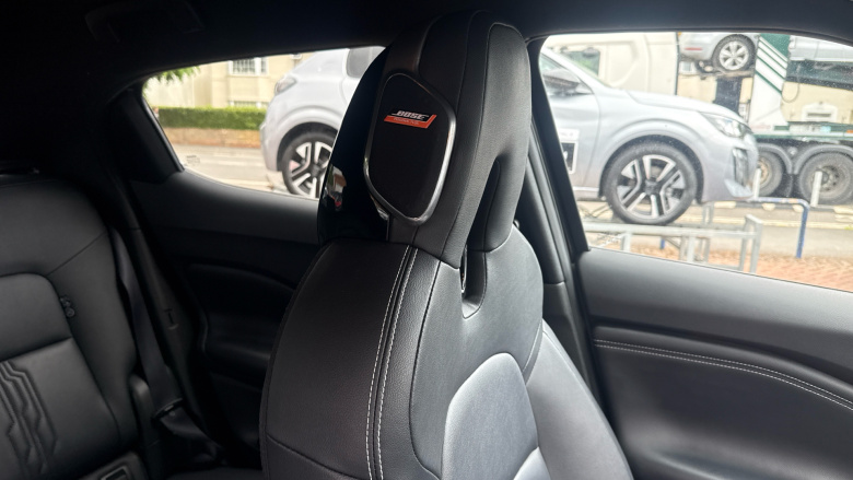 Nissan Juke 1.0 DiG-T 114 Tekna 5dr Petrol Hatchback